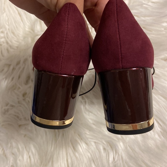 Liz Claiborne very unique women shoes suede and heel 2” size 8M - Picture 6 of 12